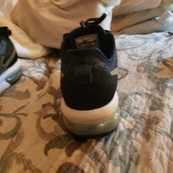 Nike airmax,  size 7Youth. They are black with a purple swoosh. - Picture 5 of 10